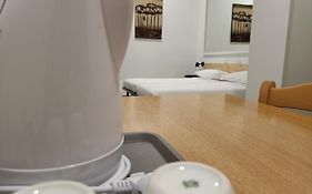 Airport Boulevard Guesthouse